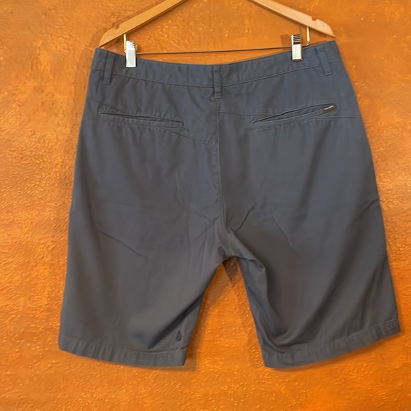 Volcom Men’s Blue Khaki Shorts Size 36 - Picture 2 of 3